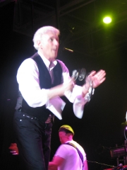 Dennis with the tambourine encouraging the guitar duels